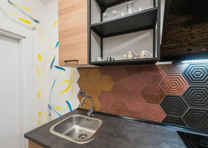 Sea Peace With Free Parking *